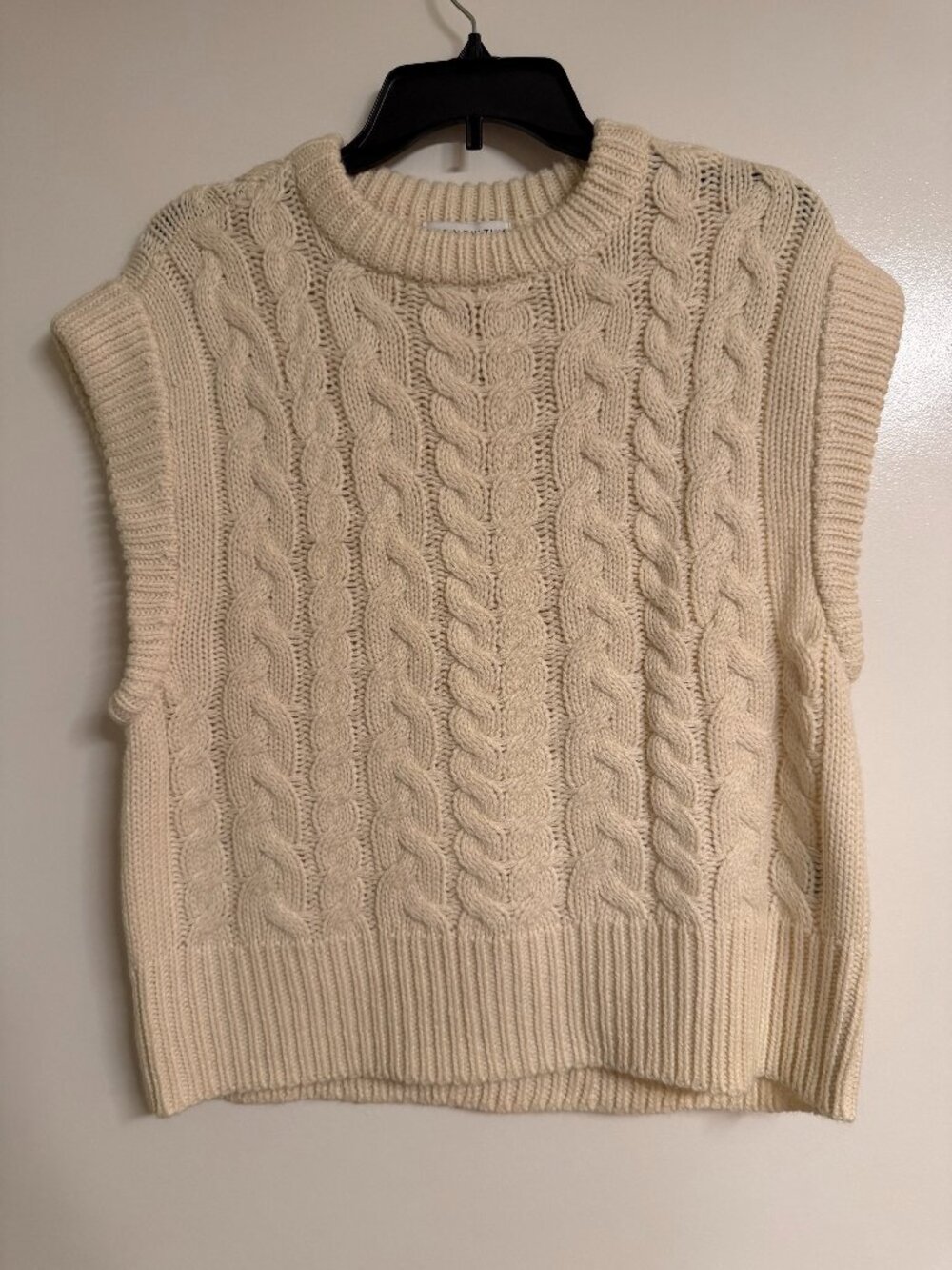 Women's Cream Sweater Vest - M